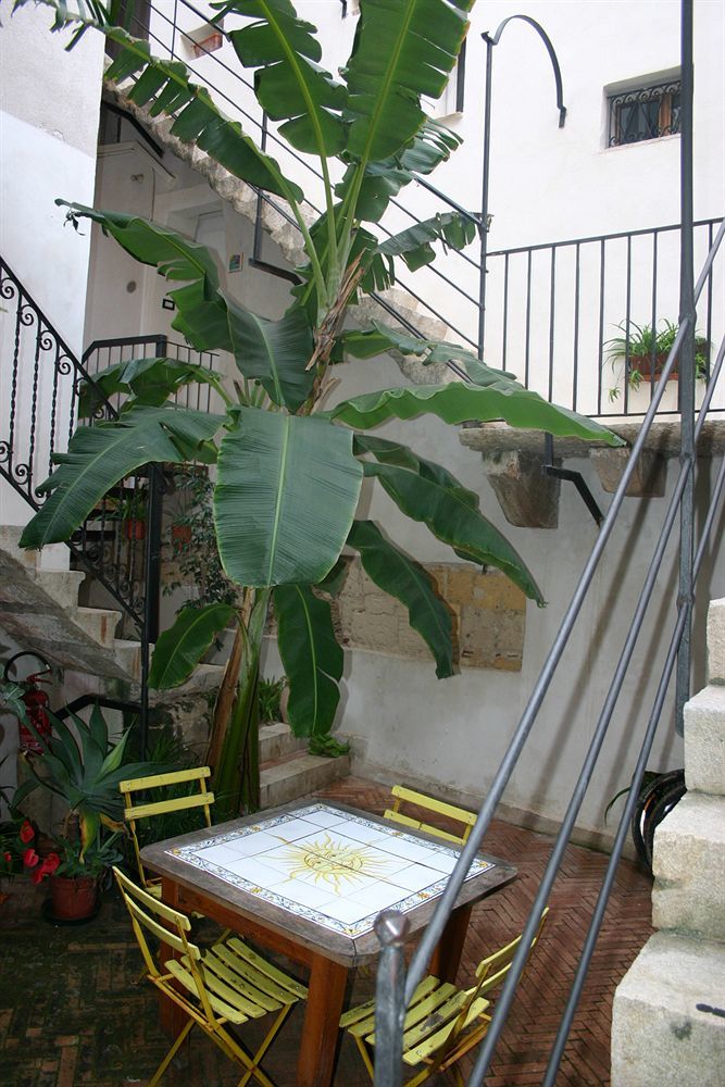 Il Cortiletto Hotel Trapani Exterior foto