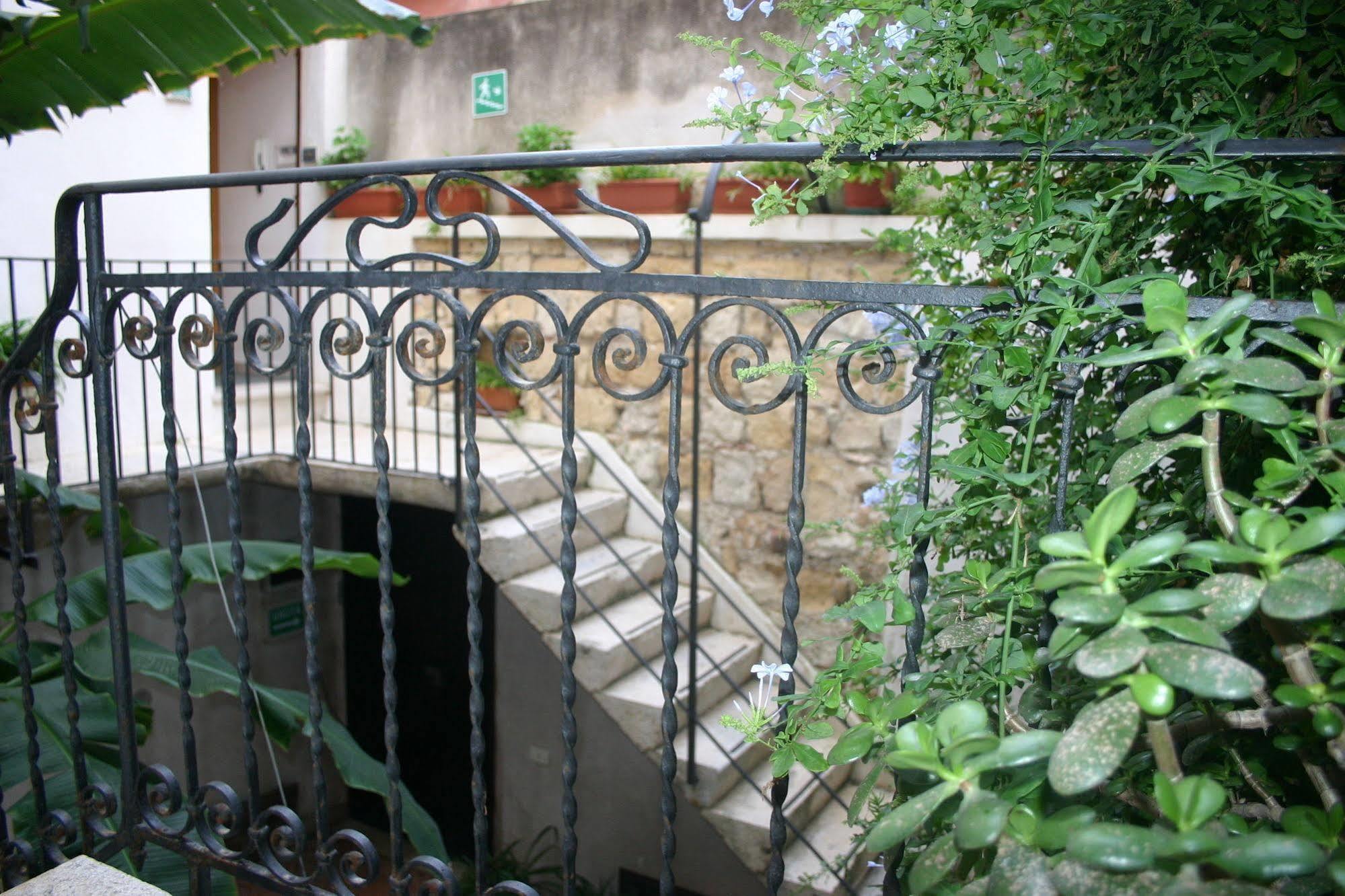 Il Cortiletto Hotel Trapani Exterior foto